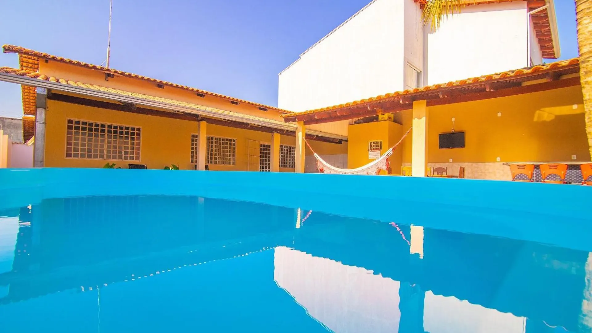 Villa Casa Charmosa Com Piscina E Localizacao Incrivel à Caldas Novas