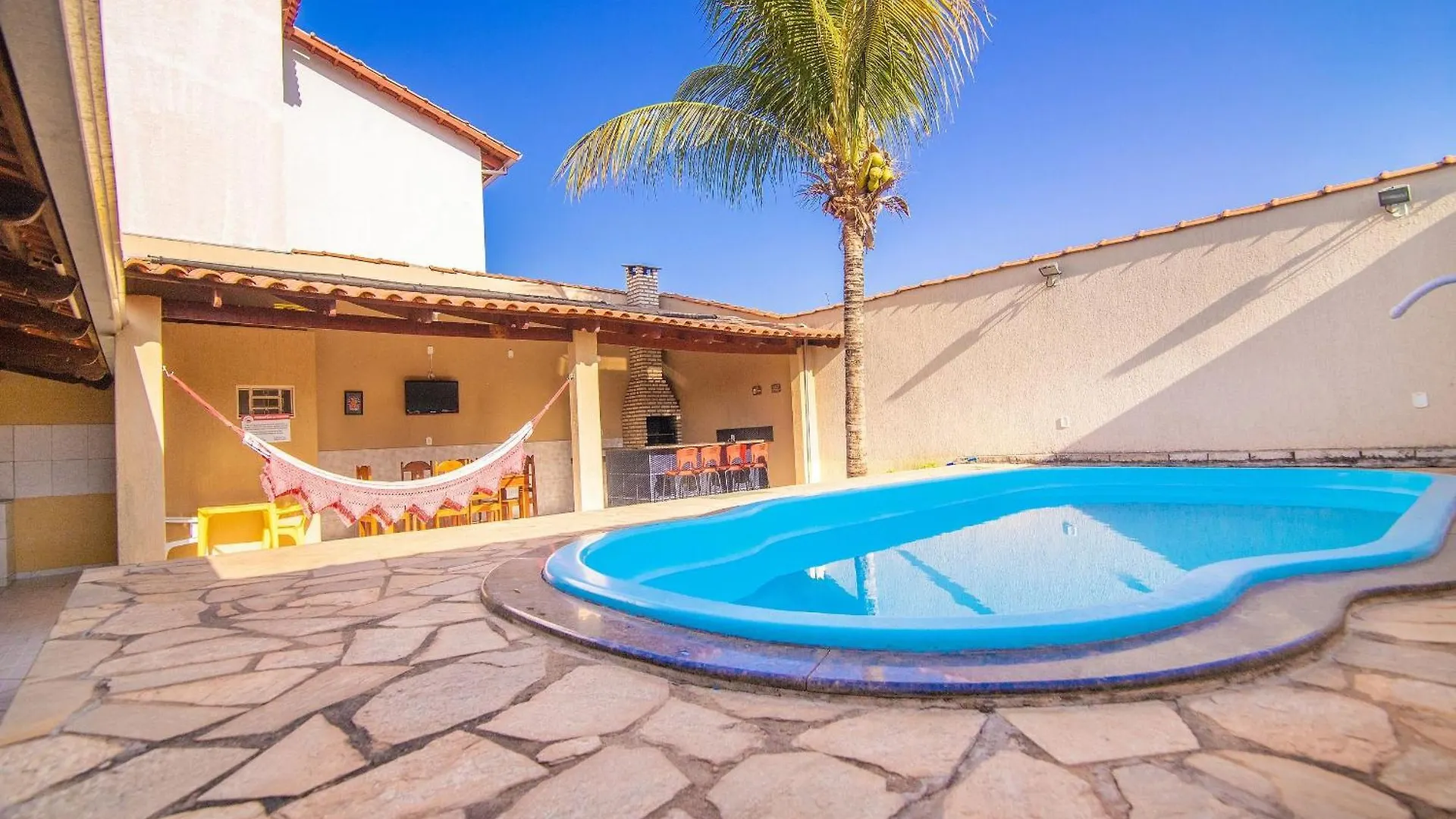 Villa Casa Charmosa Com Piscina E Localizacao Incrivel à Caldas Novas