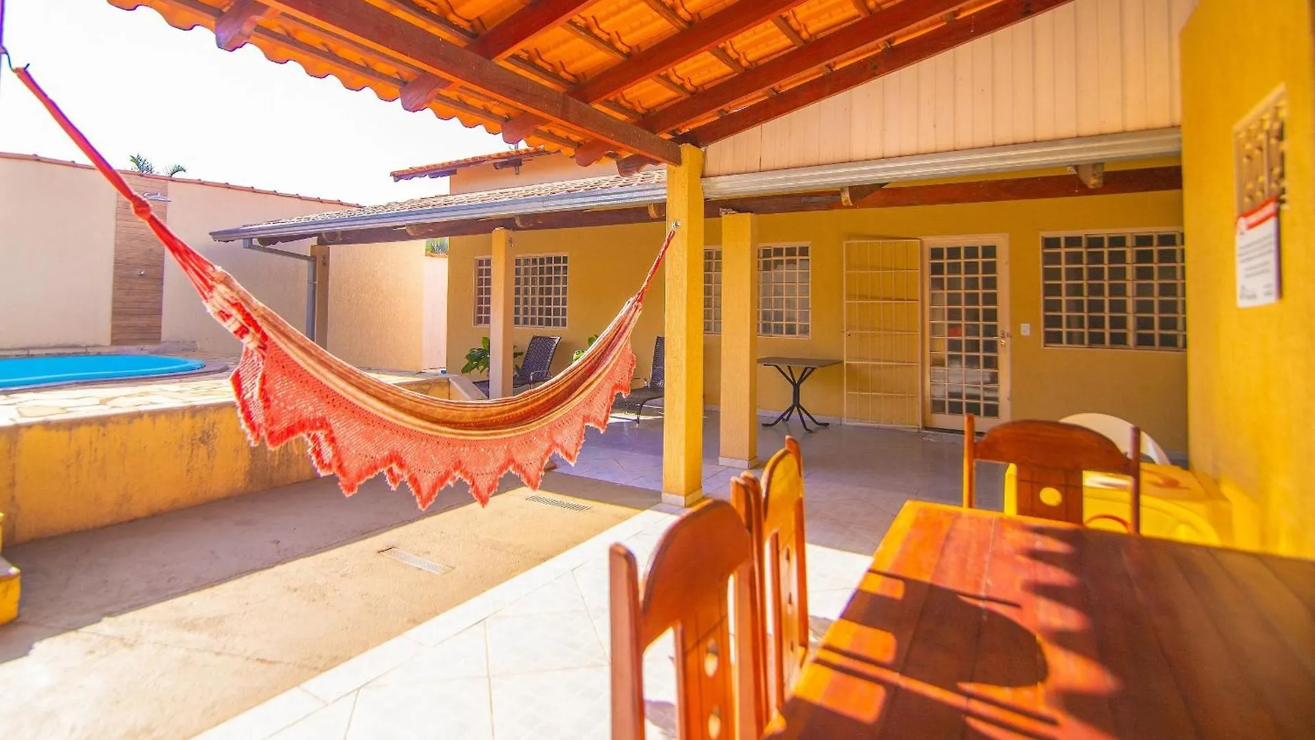 Villa Casa Charmosa Com Piscina E Localizacao Incrivel à Caldas Novas